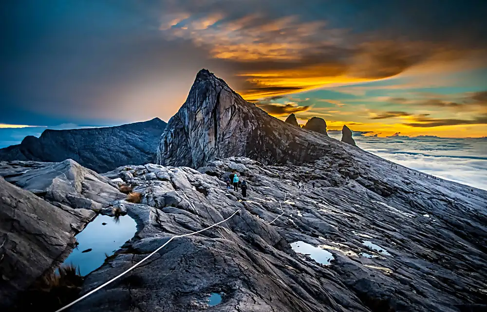 keindahan gunung kinabalu